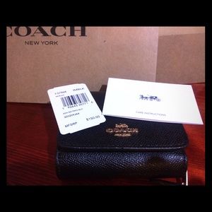 COACH SMALL TRIFOLD WALLET